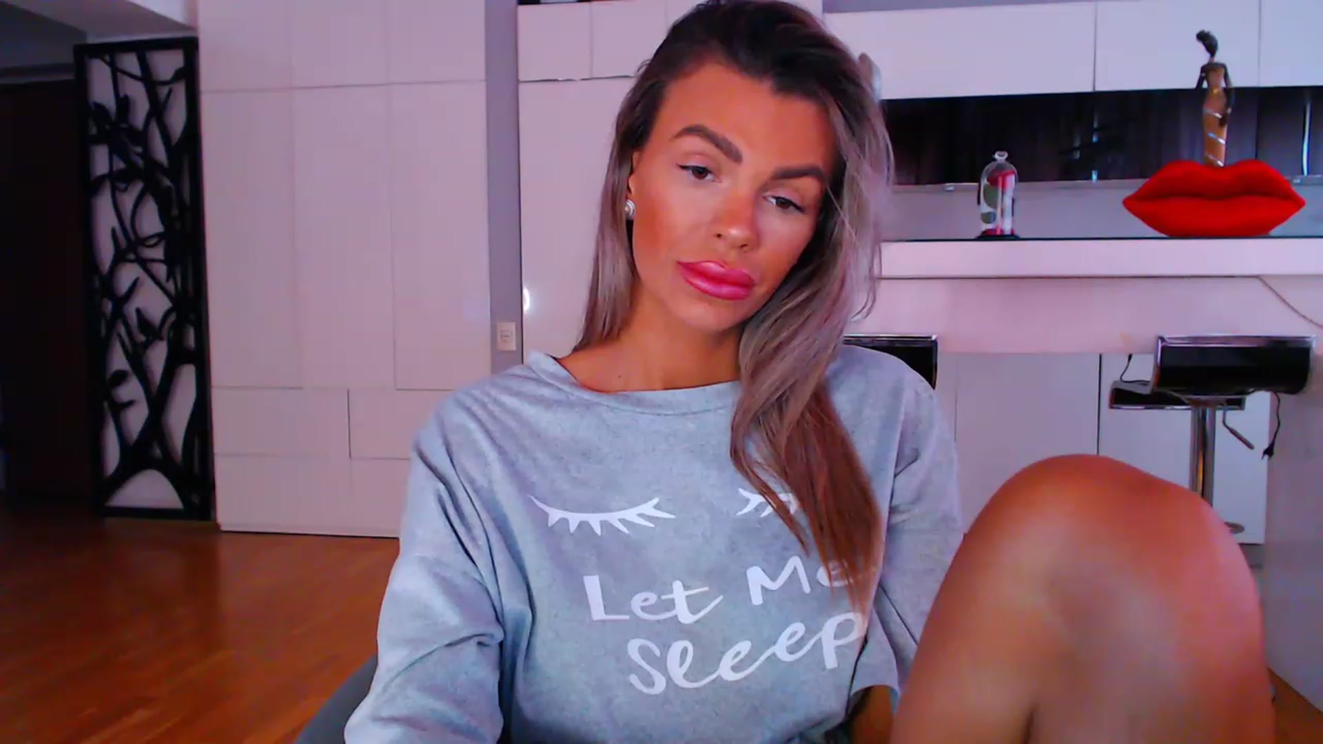 D_y_y video thumbnail