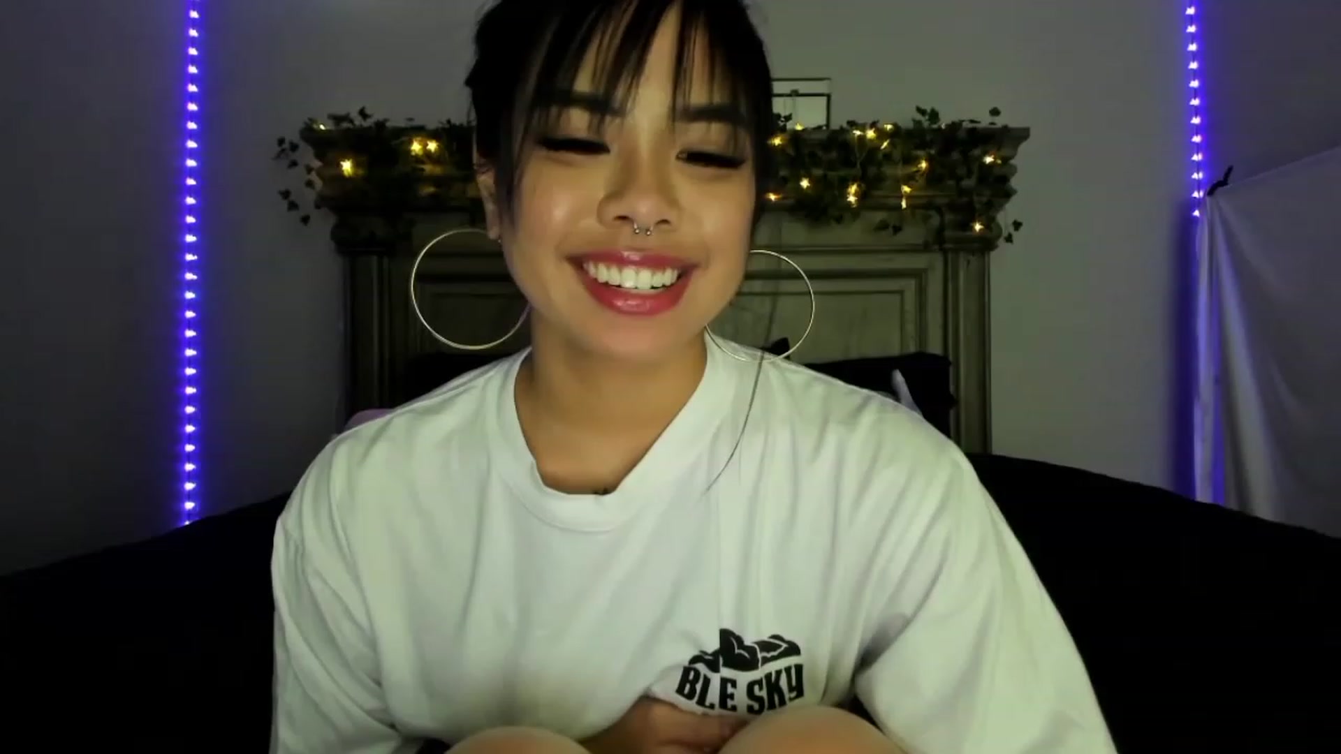 dolllface video thumbnail
