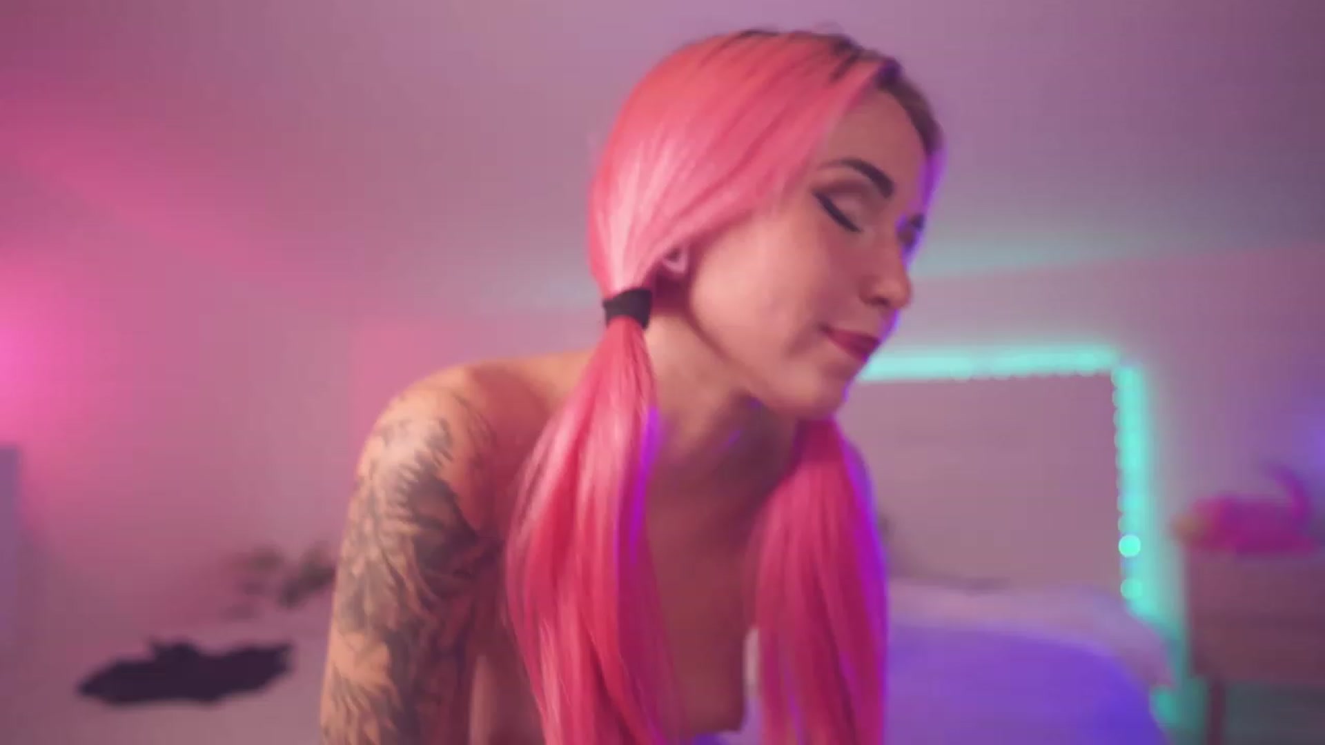 Sarah_Pink video thumbnail
