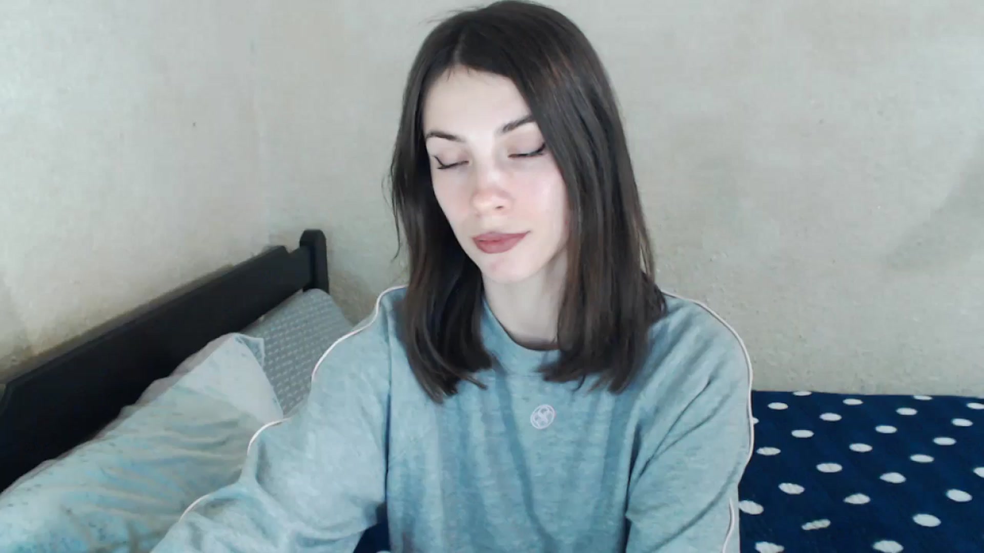MiaRoony video thumbnail