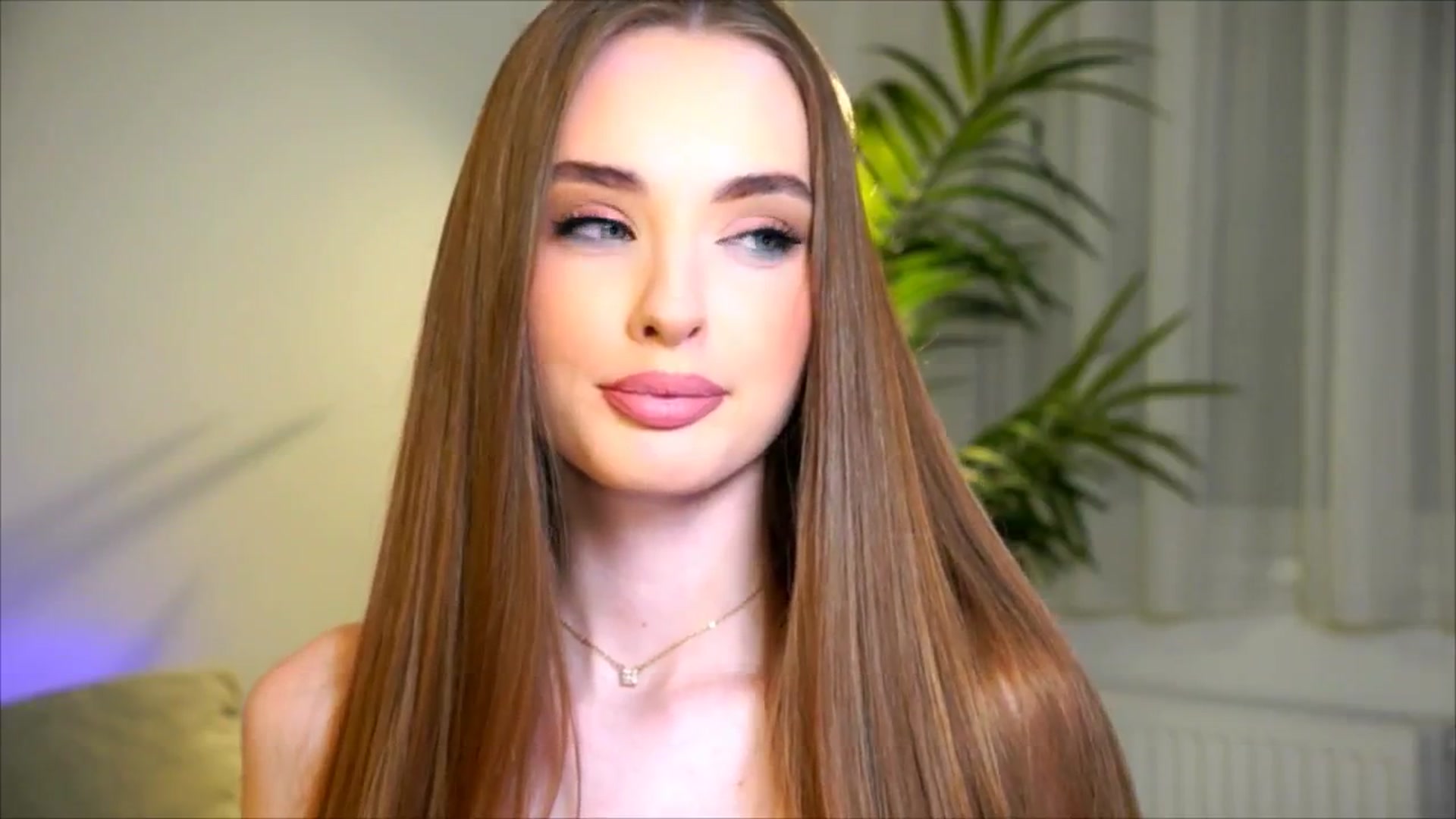 petitegonwild video thumbnail