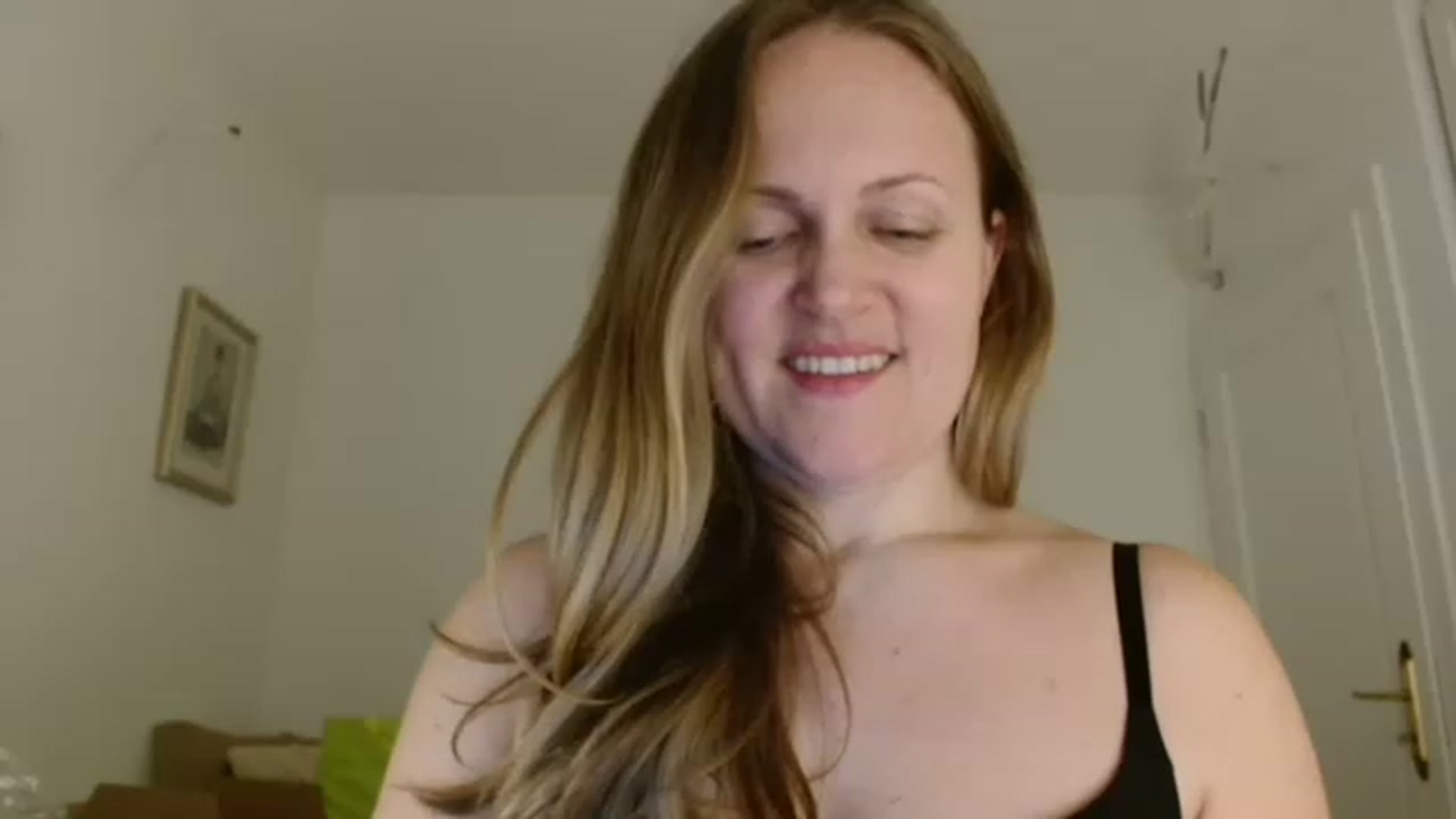 JustLily video thumbnail
