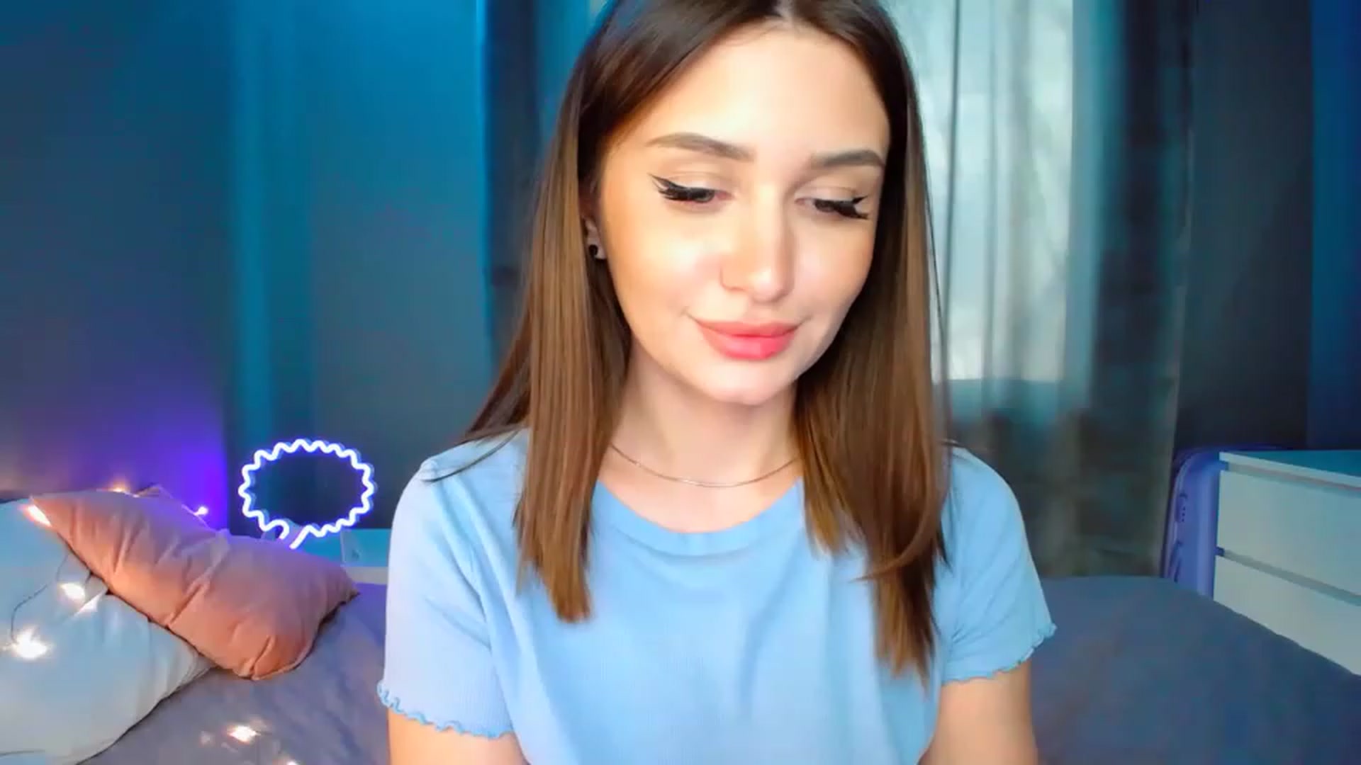 DollGlamourr video thumbnail