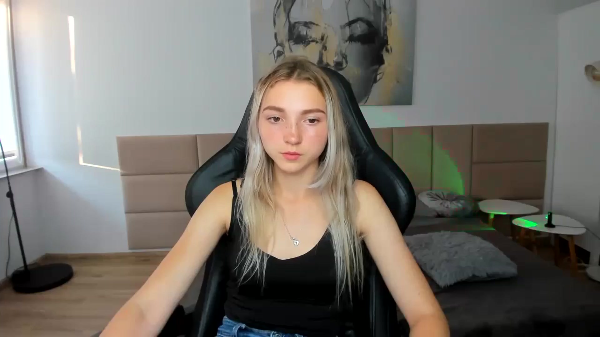 Daisyy video thumbnail