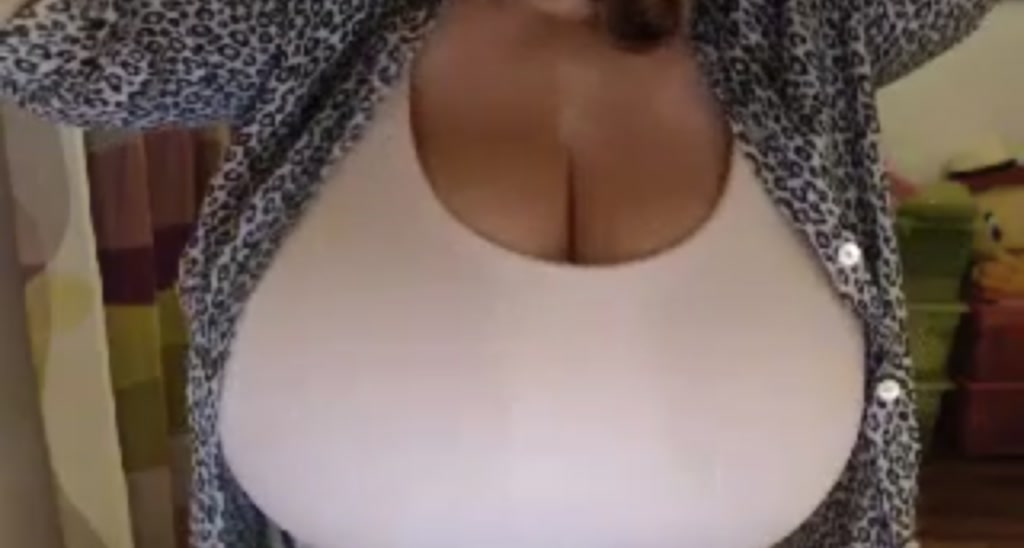 Julialiones video thumbnail