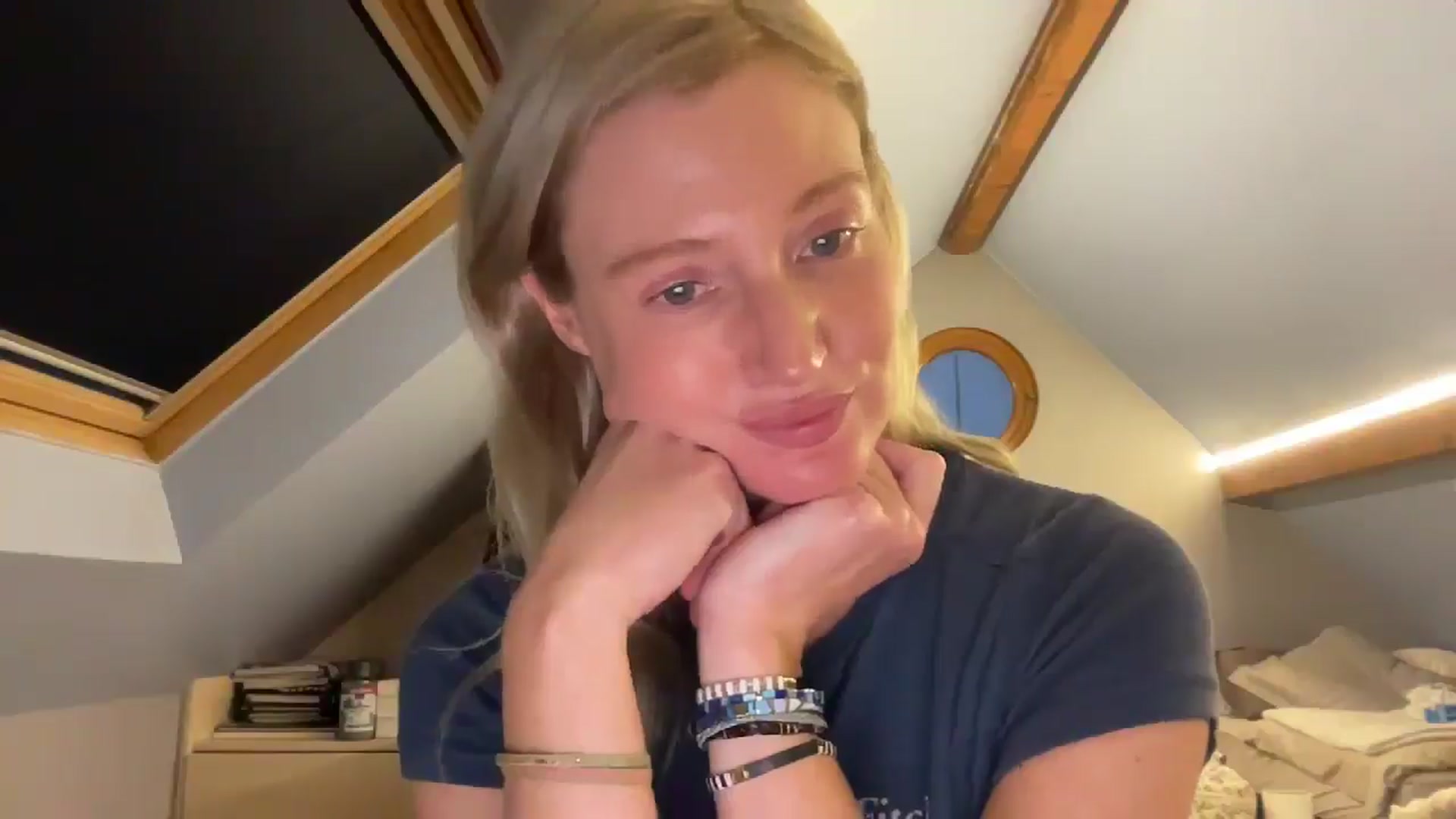 Lili_blue1 video thumbnail