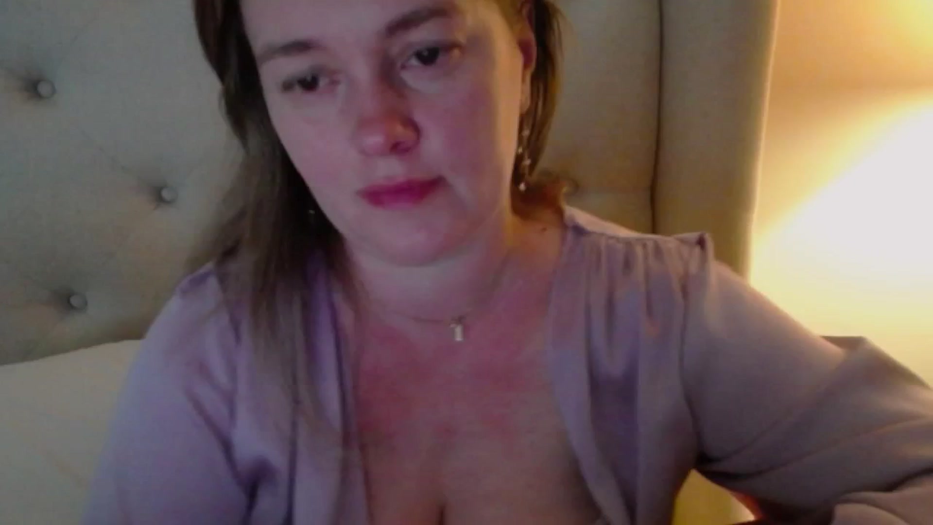 J0llye video thumbnail