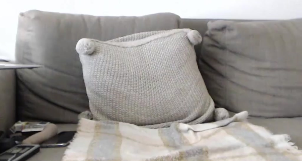 L_y_d video thumbnail