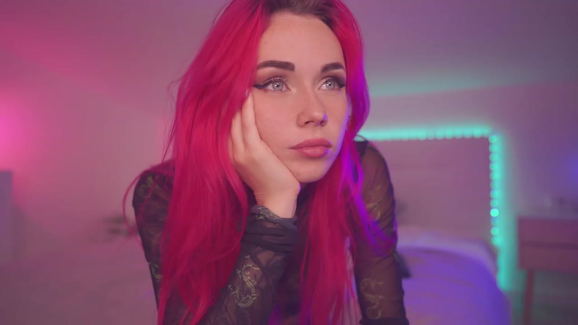 Sarah_Pink video thumbnail