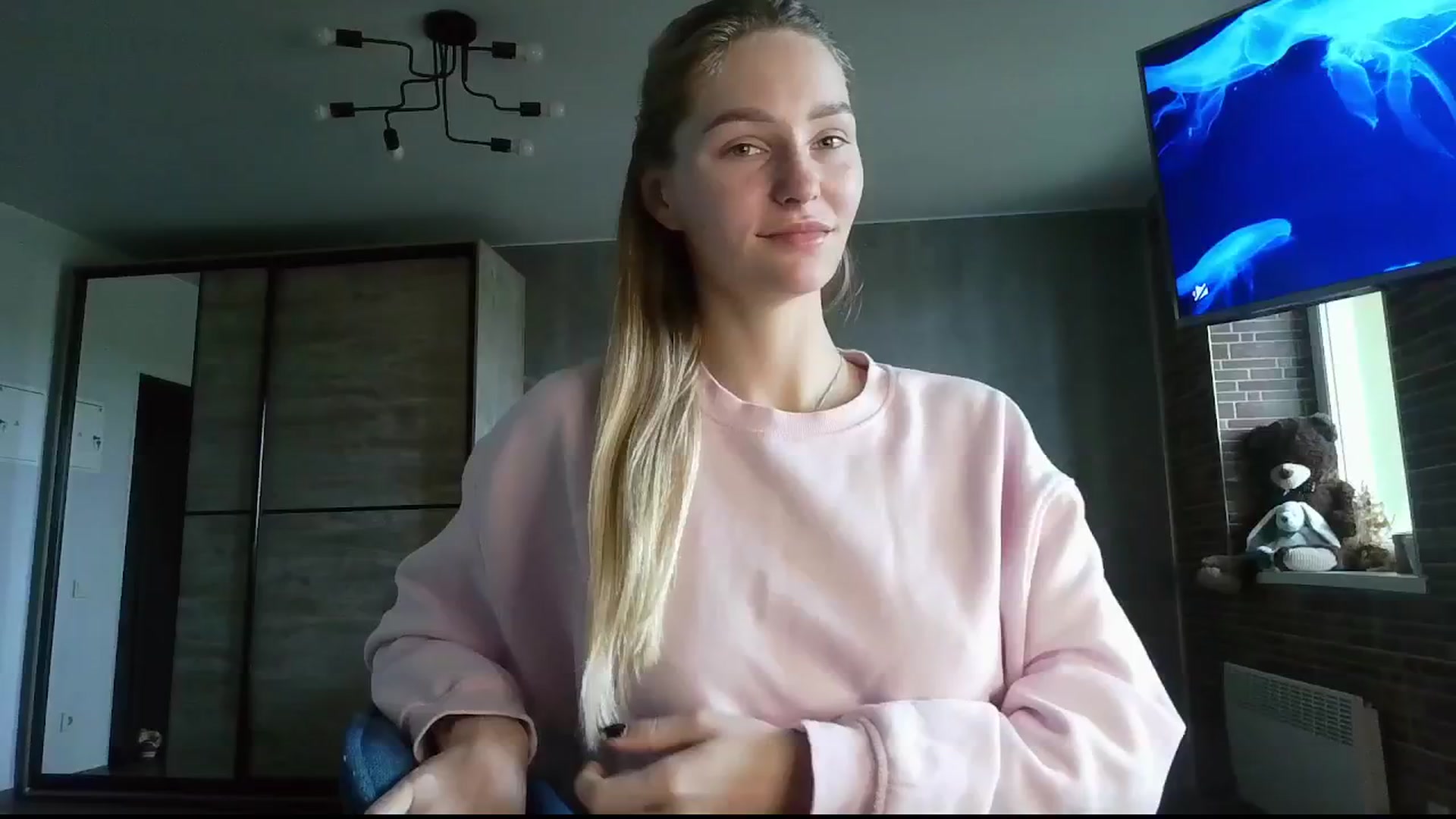 Miliain video thumbnail