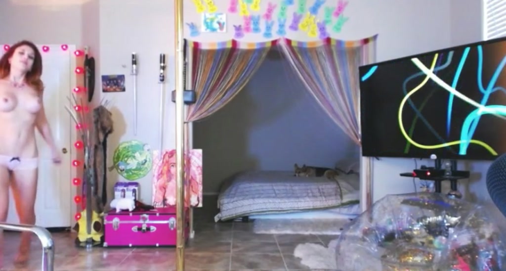 MissMolly video thumbnail