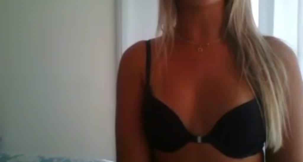 DaniiDoll video thumbnail
