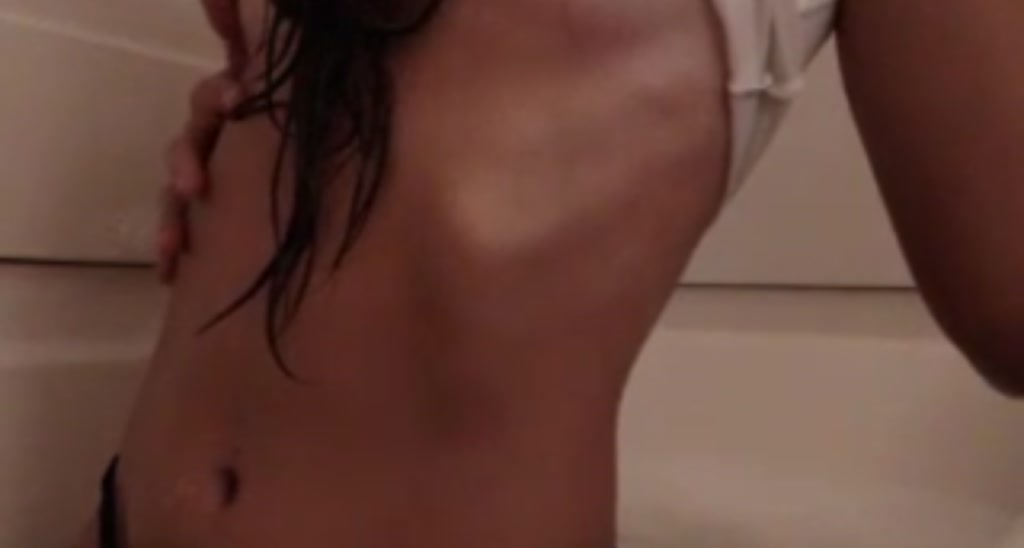 ella_xo video thumbnail