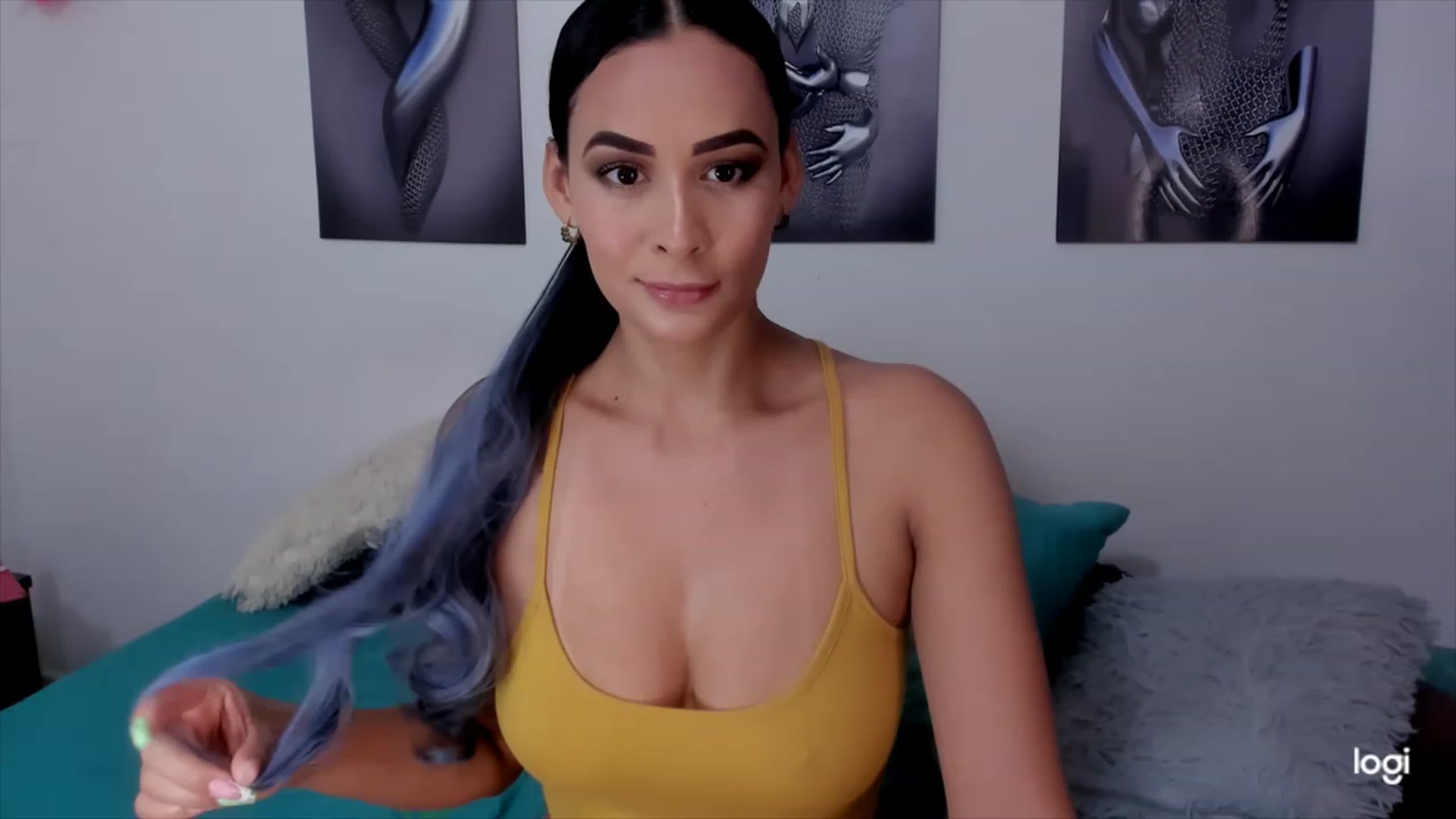 Renata_gomez video thumbnail