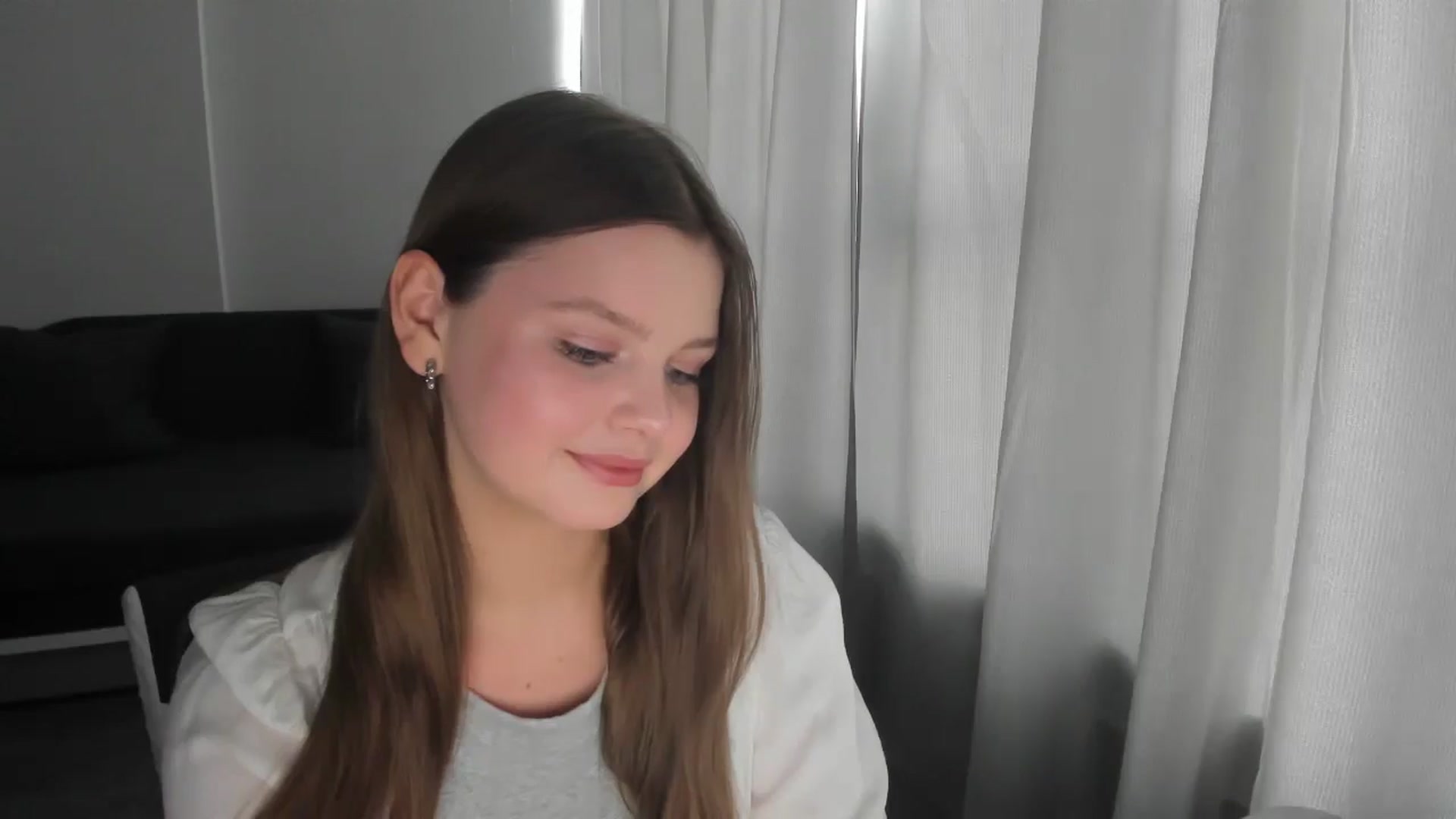 Annaneon video thumbnail
