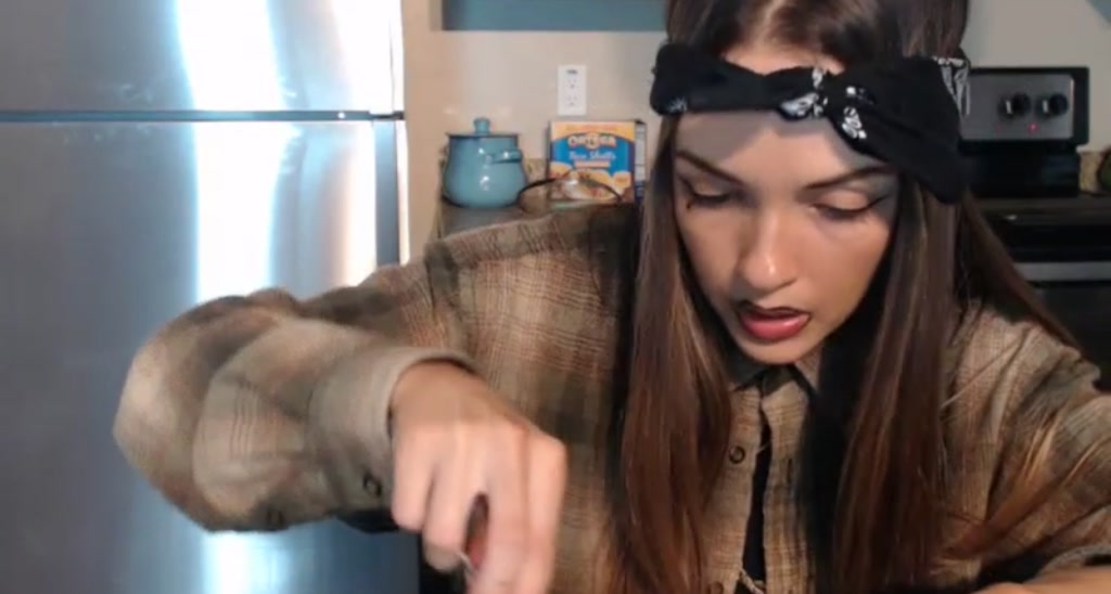PetiteMia video thumbnail