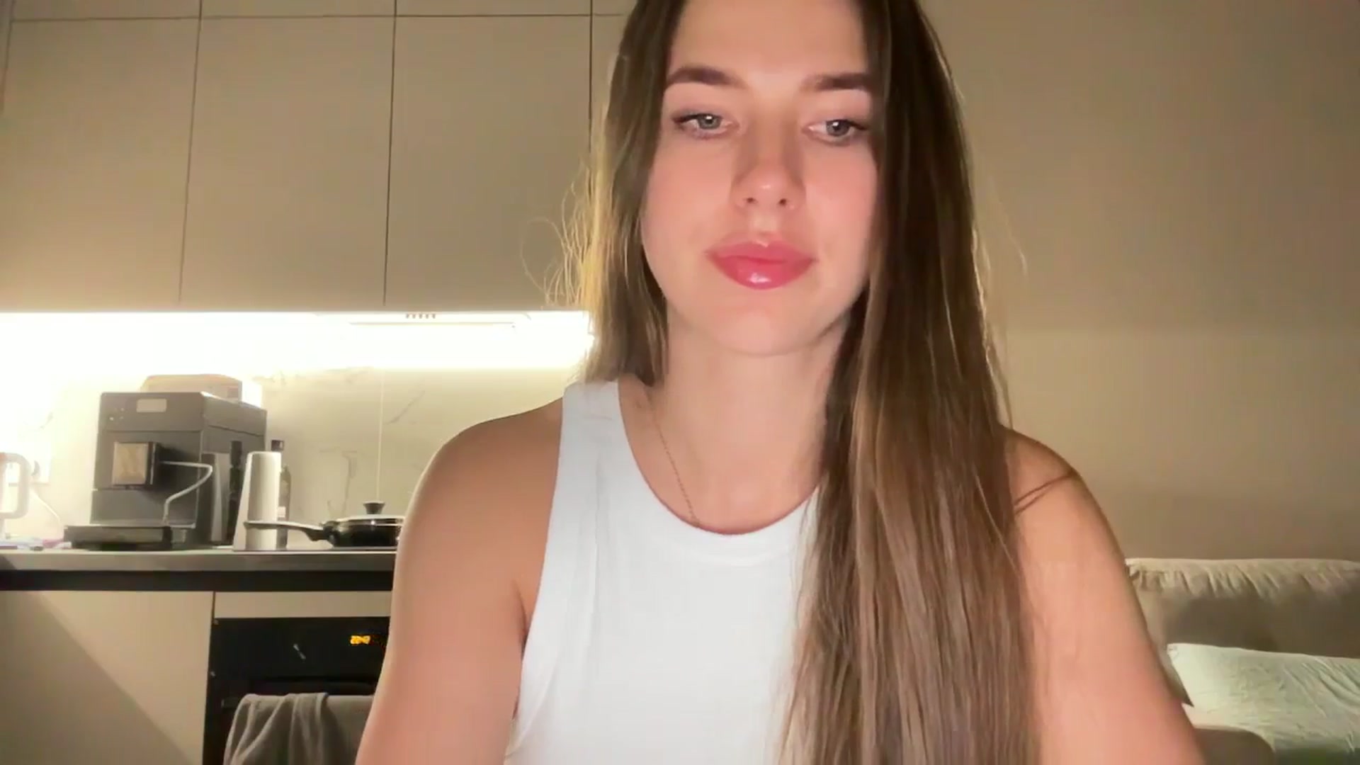 kissfreeze video thumbnail
