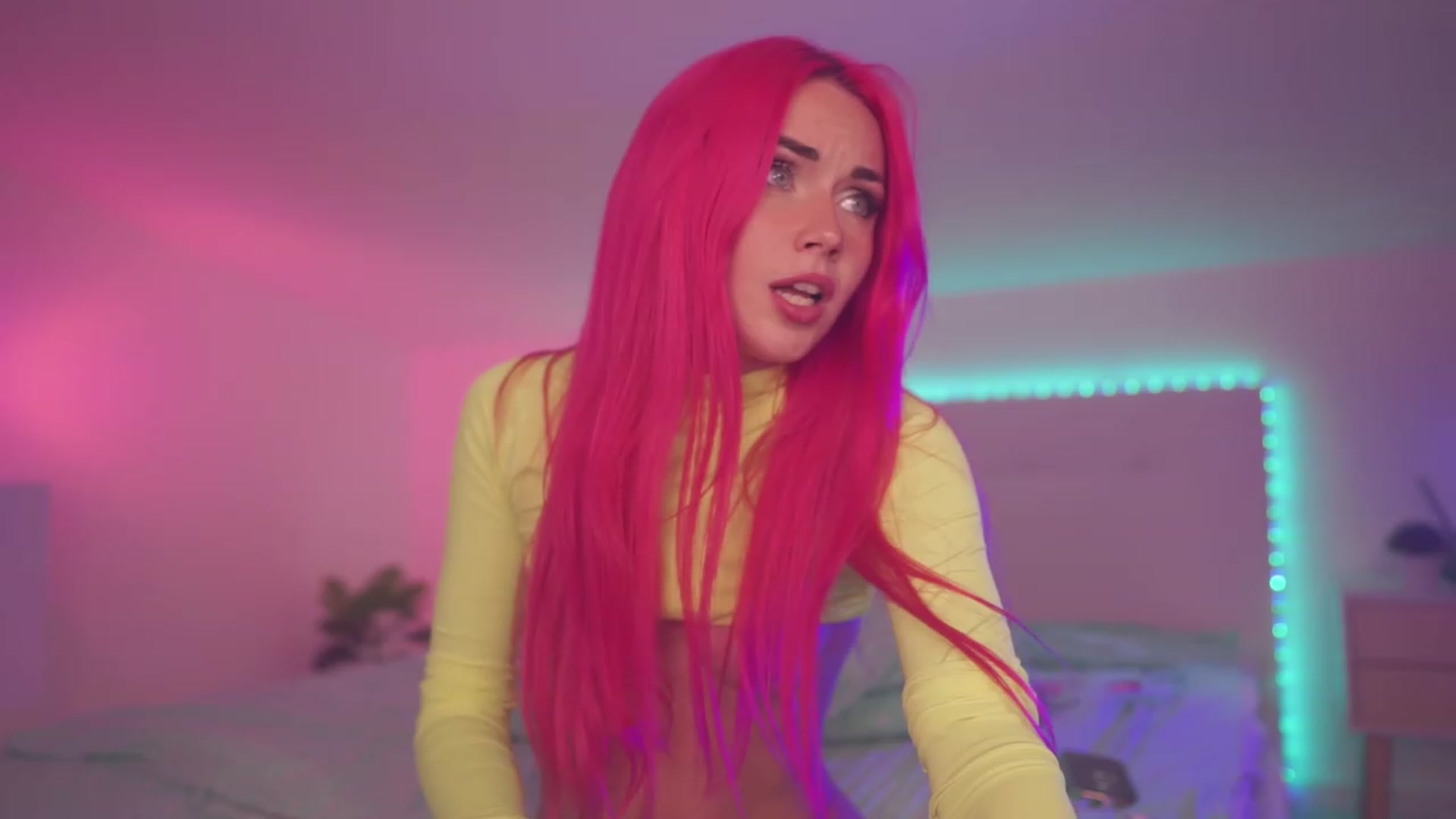 Sarah_Pink video thumbnail