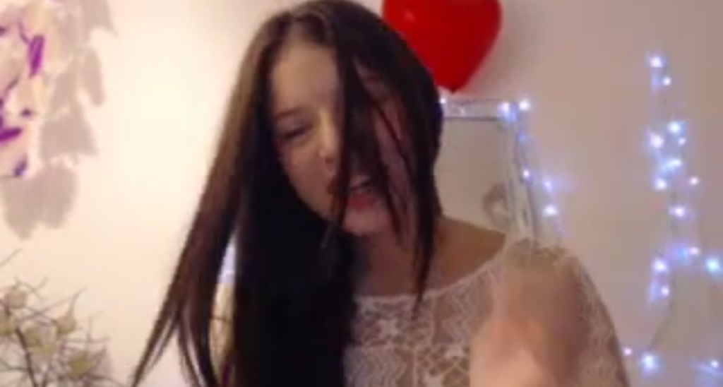 LeahBell_ video thumbnail