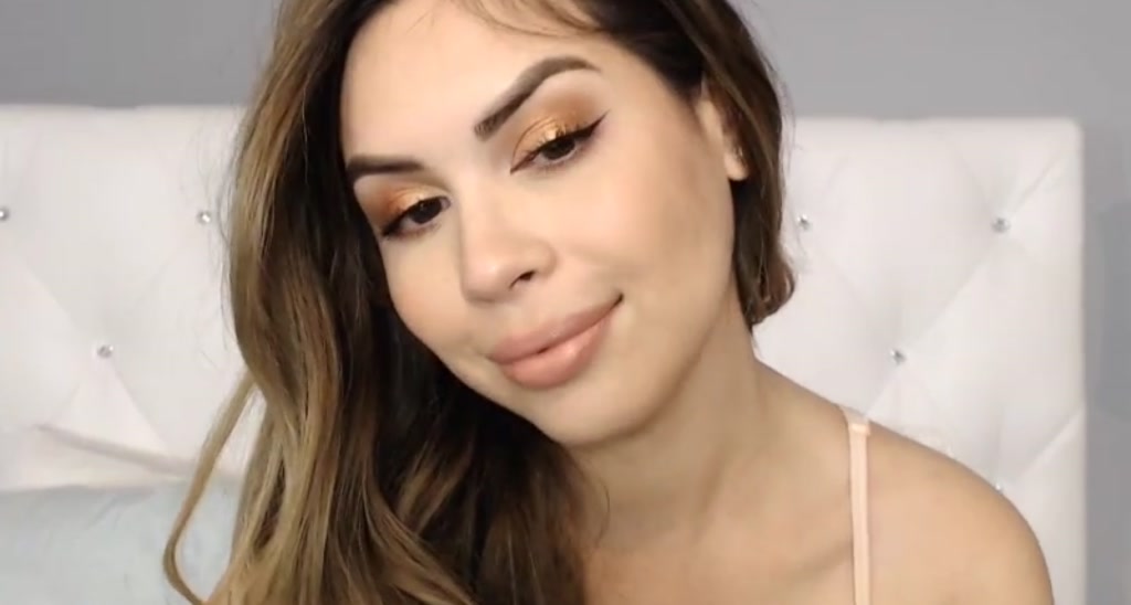 DaphneFlirt7 video thumbnail