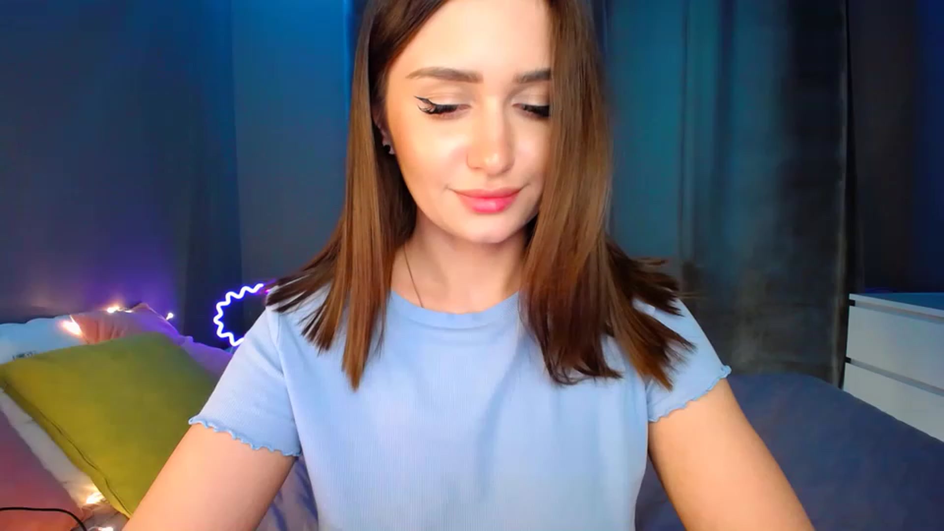 DollGlamourr video thumbnail