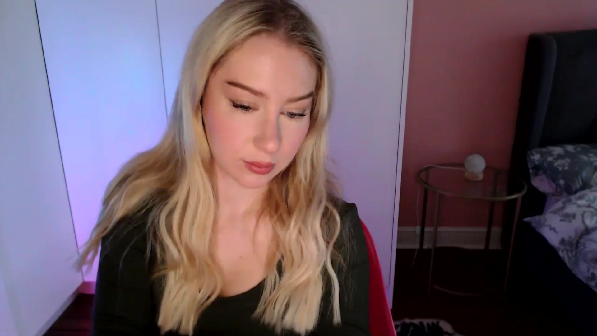 PetiteAvax video thumbnail