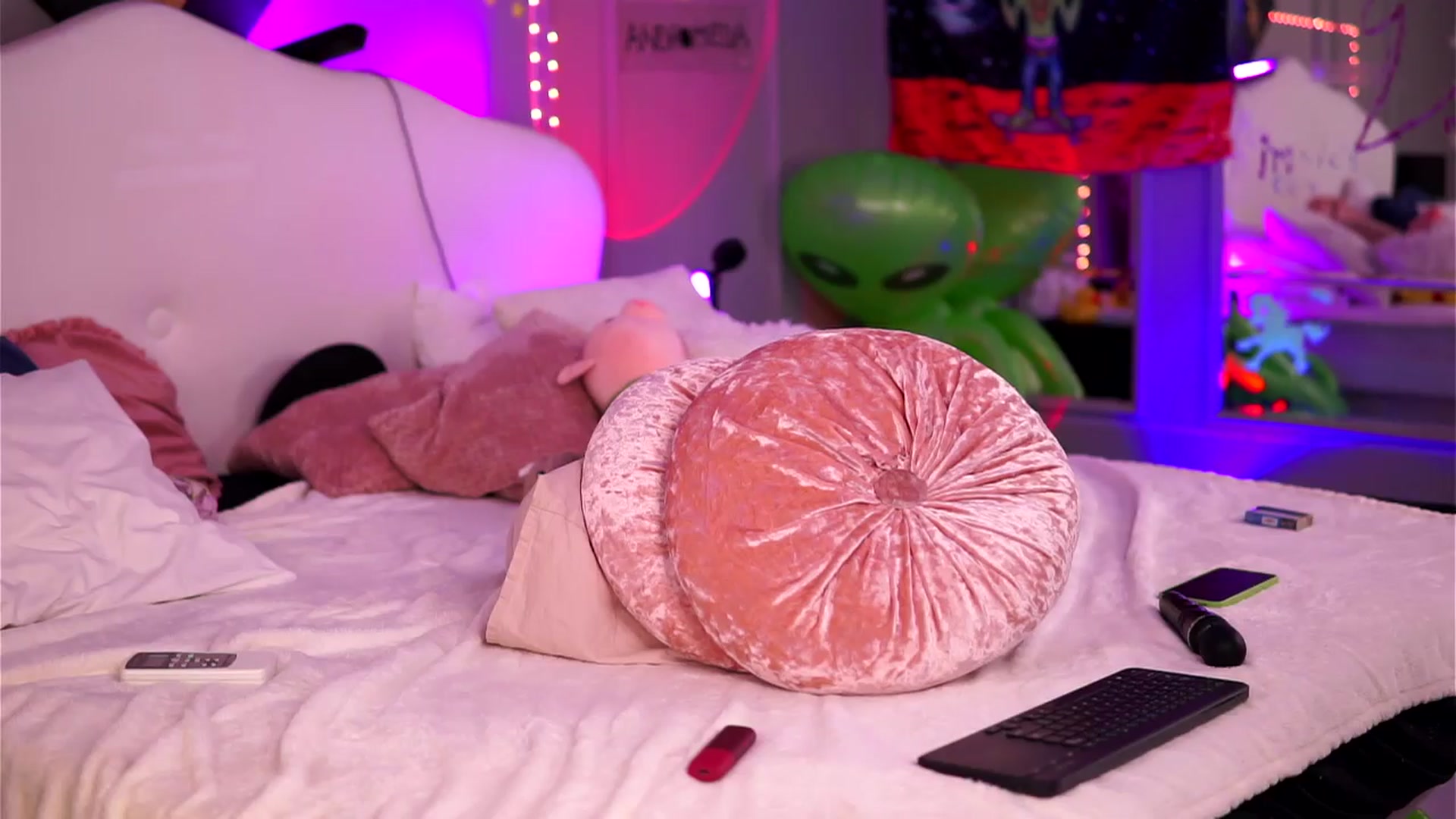 Alieness_Ivy video thumbnail