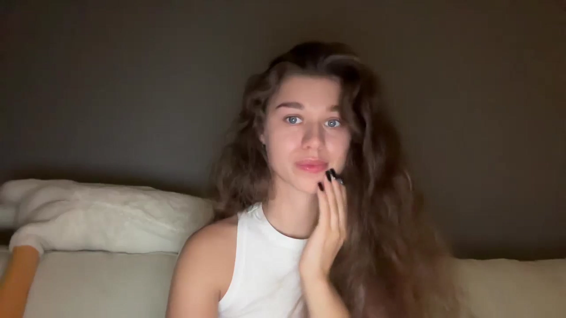 JewelReigns video thumbnail