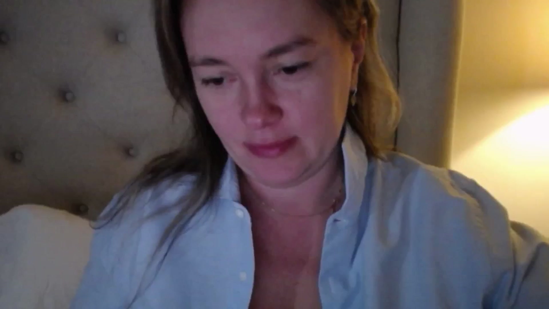 J0llye video thumbnail
