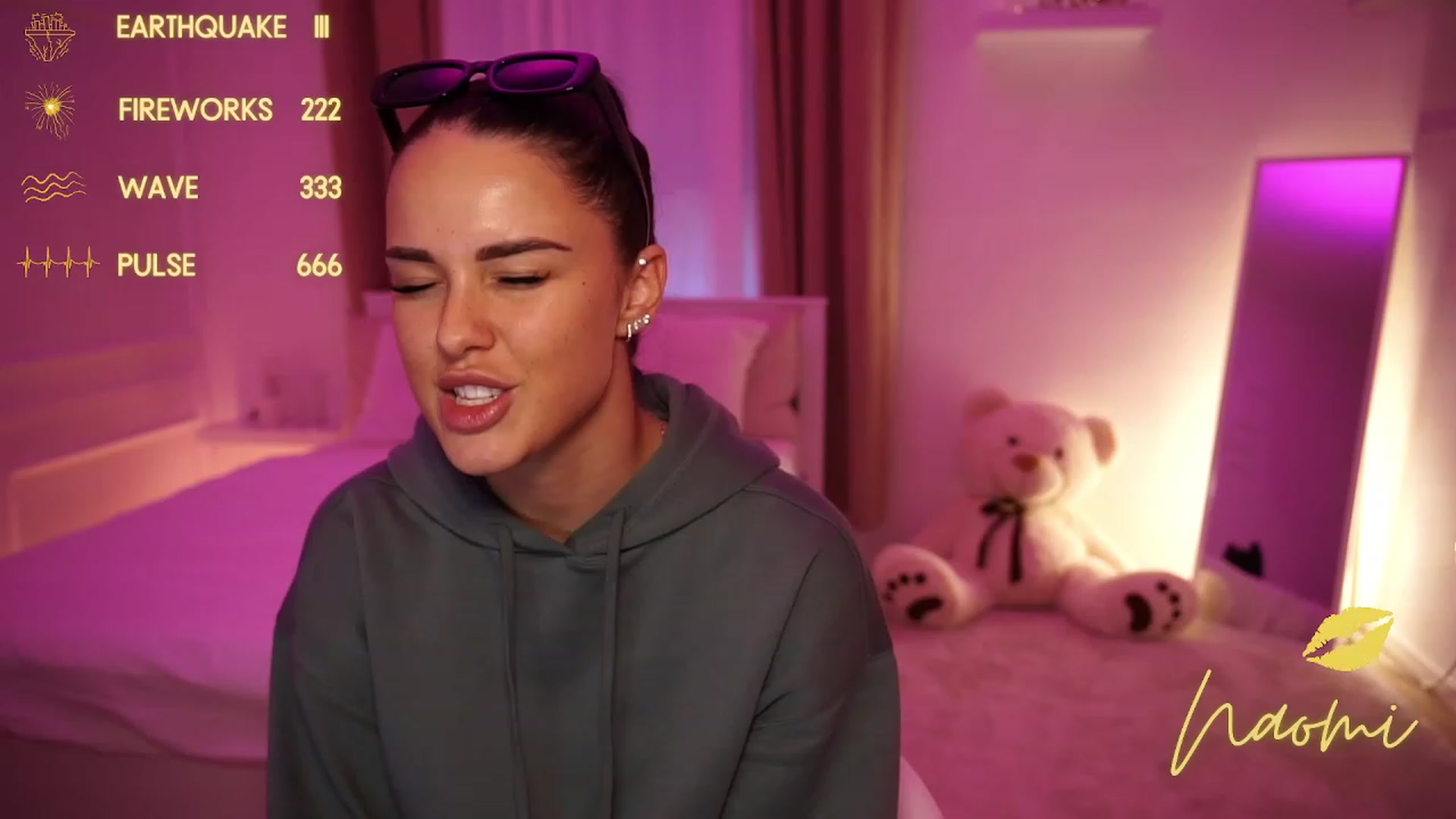 cinnabellee video thumbnail