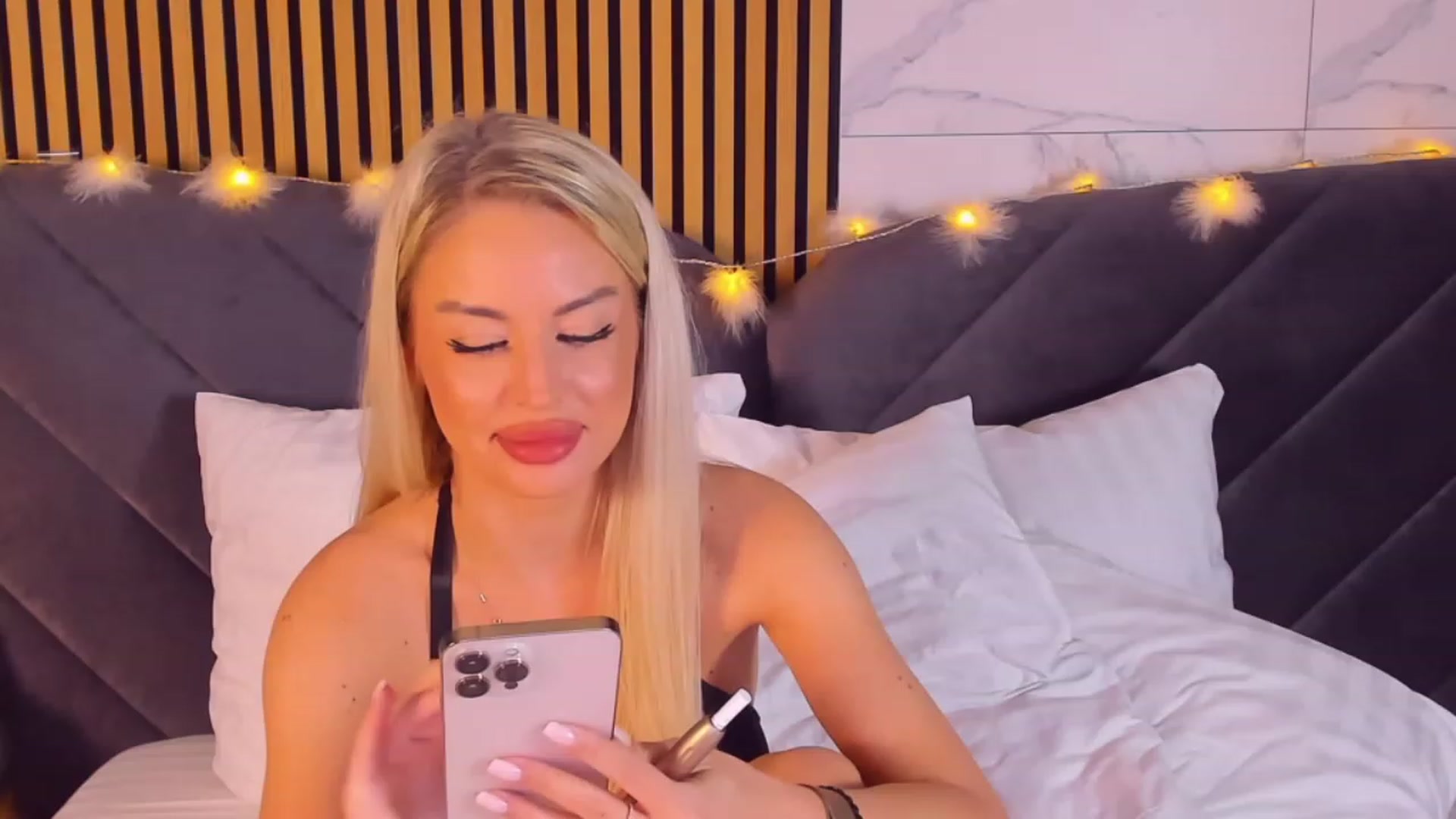 AwwwElla video thumbnail