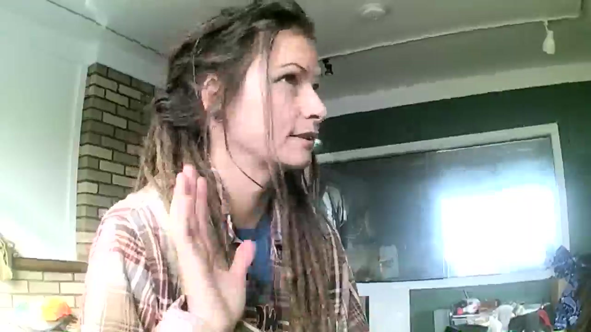 HugDealerrrr video thumbnail