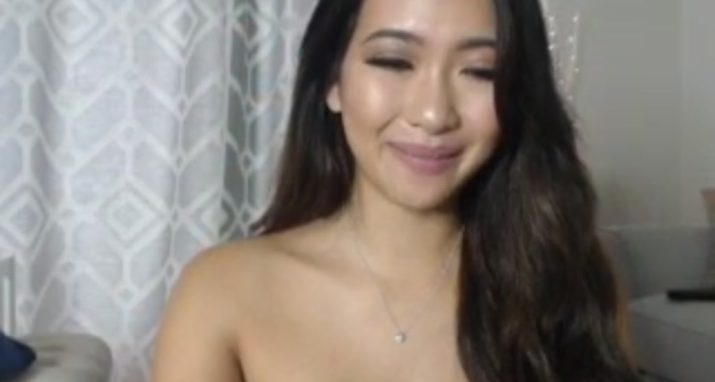 MissReinaT video thumbnail