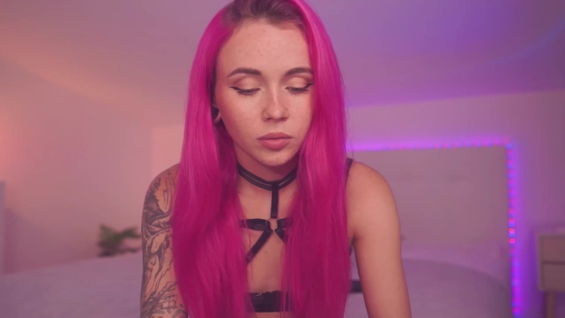 Sarah_Pink video thumbnail