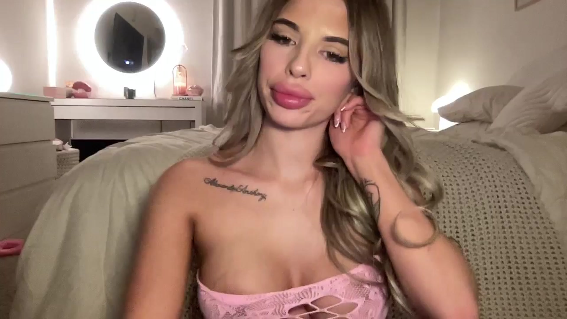 aryaaxo video thumbnail