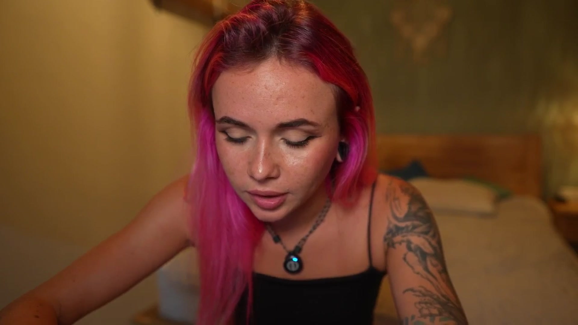 Sarah_Pink video thumbnail