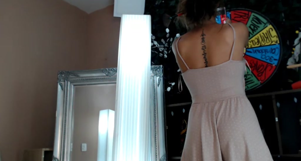kamikiss video thumbnail