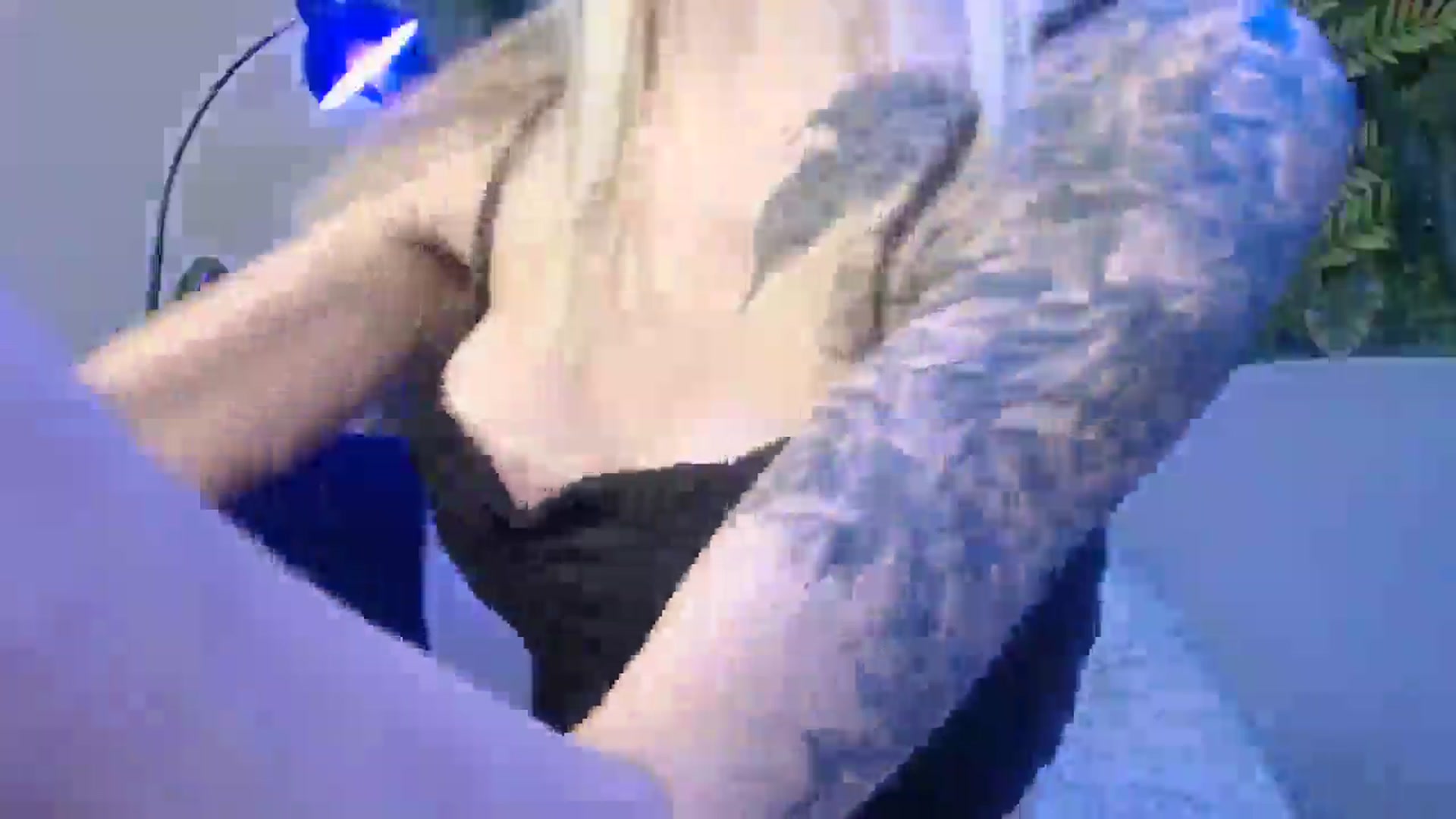 Horny_Blond video thumbnail