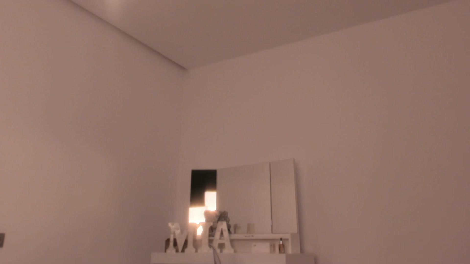 OhMyMiaa video thumbnail