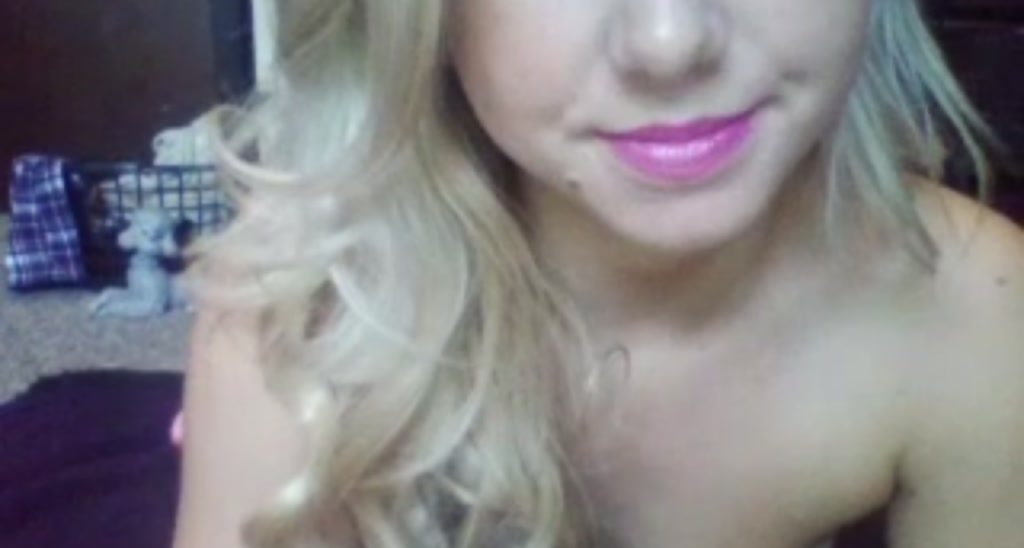 MiniMariah video thumbnail