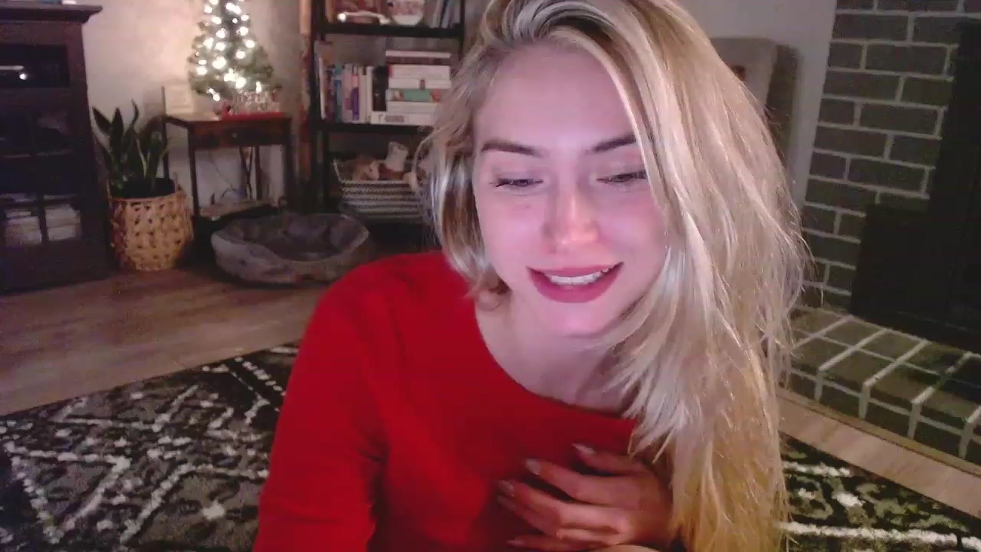 Lovelyemilia video thumbnail