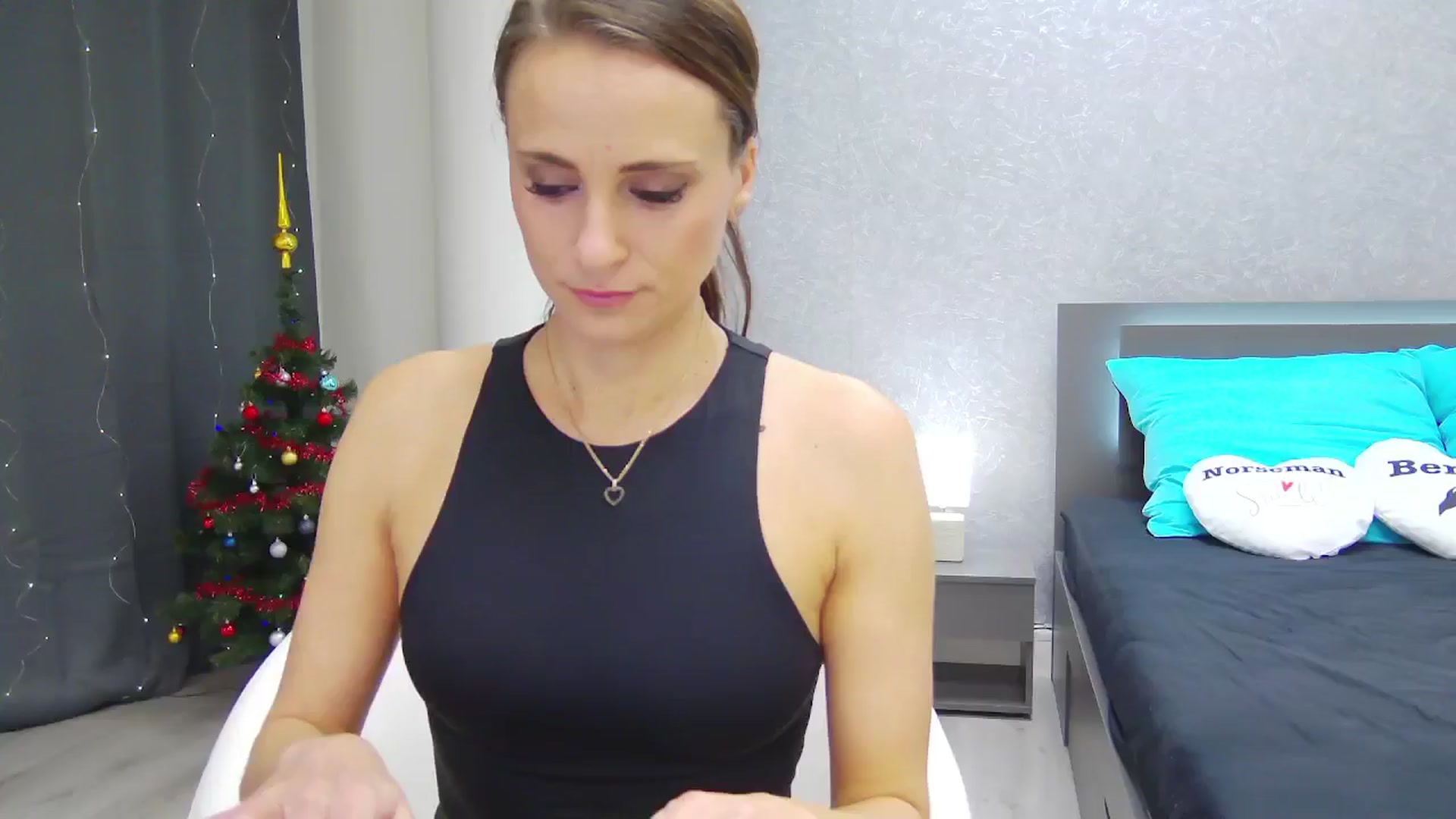 CuteSisi video thumbnail