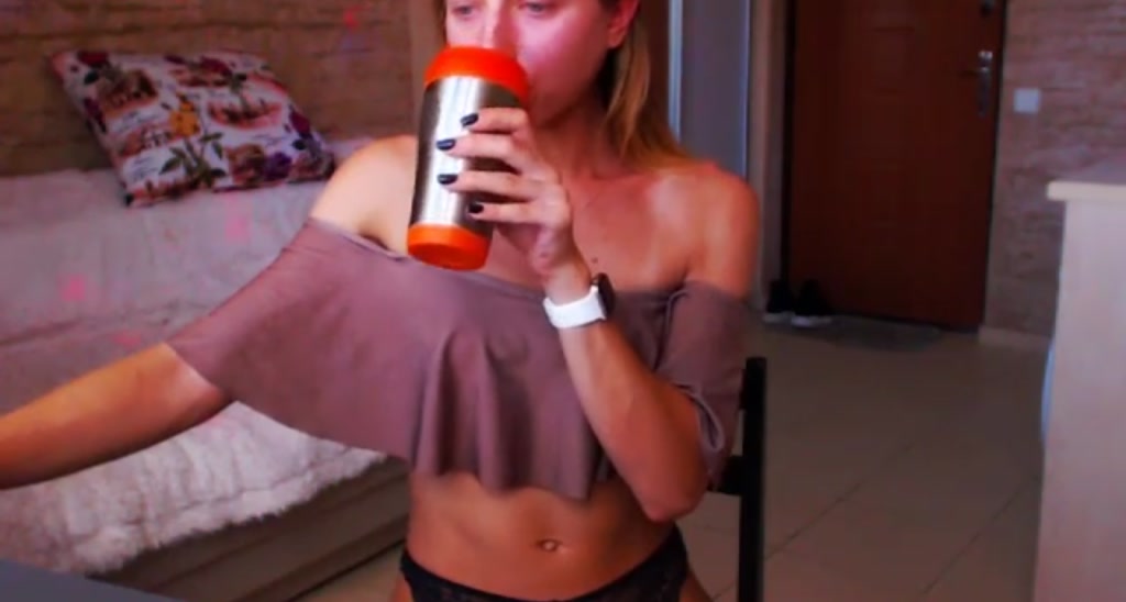 SportyXoXo video thumbnail