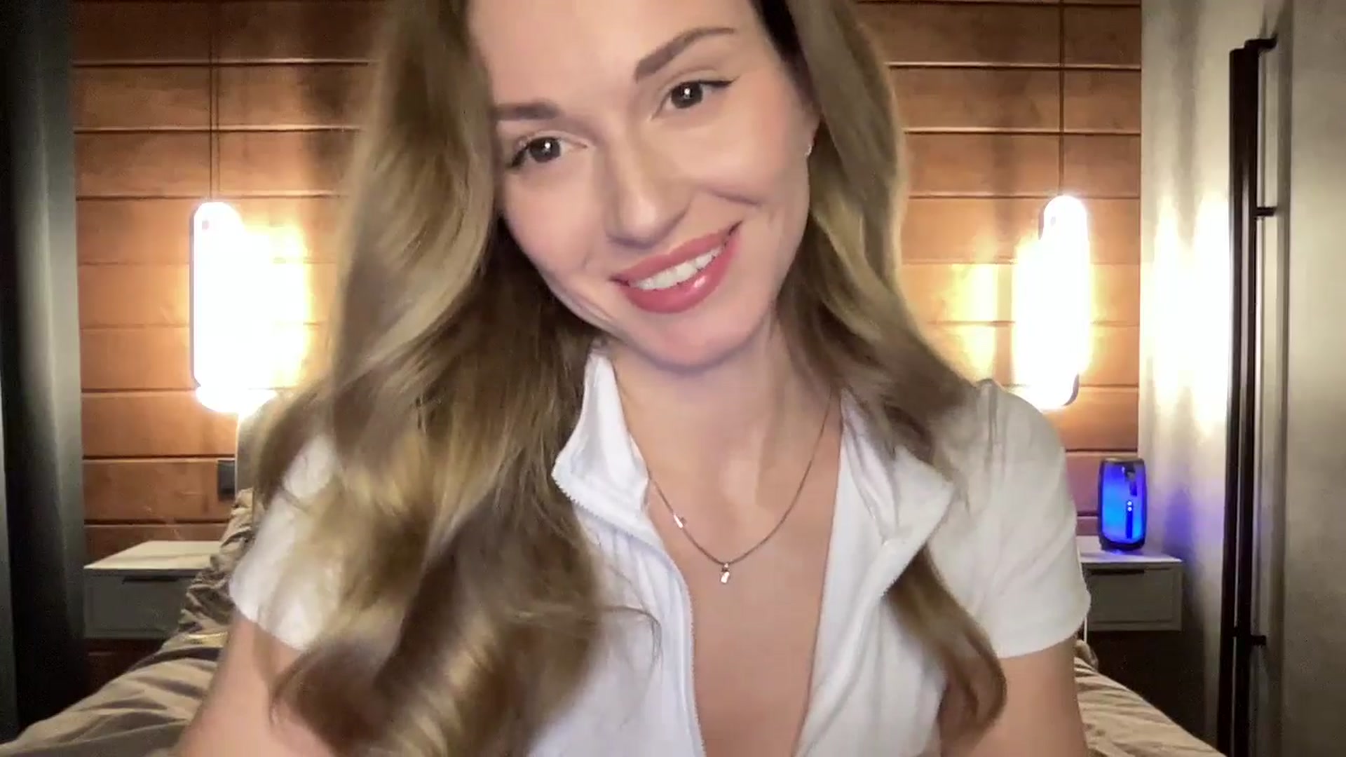 UniiqueMilana video thumbnail