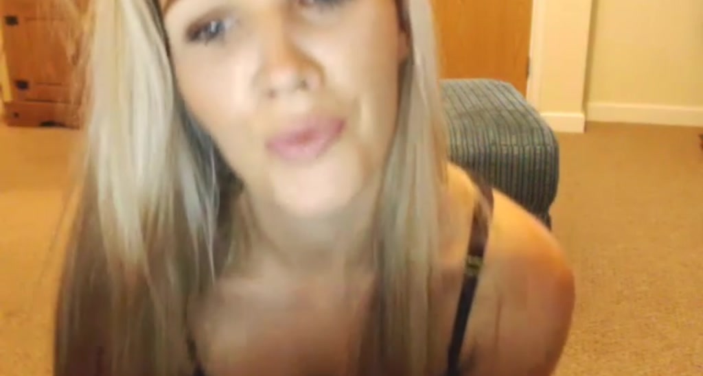 Uk_blondie video thumbnail