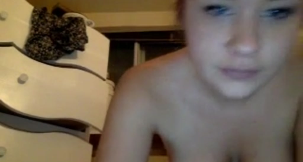 kisssmekate video thumbnail