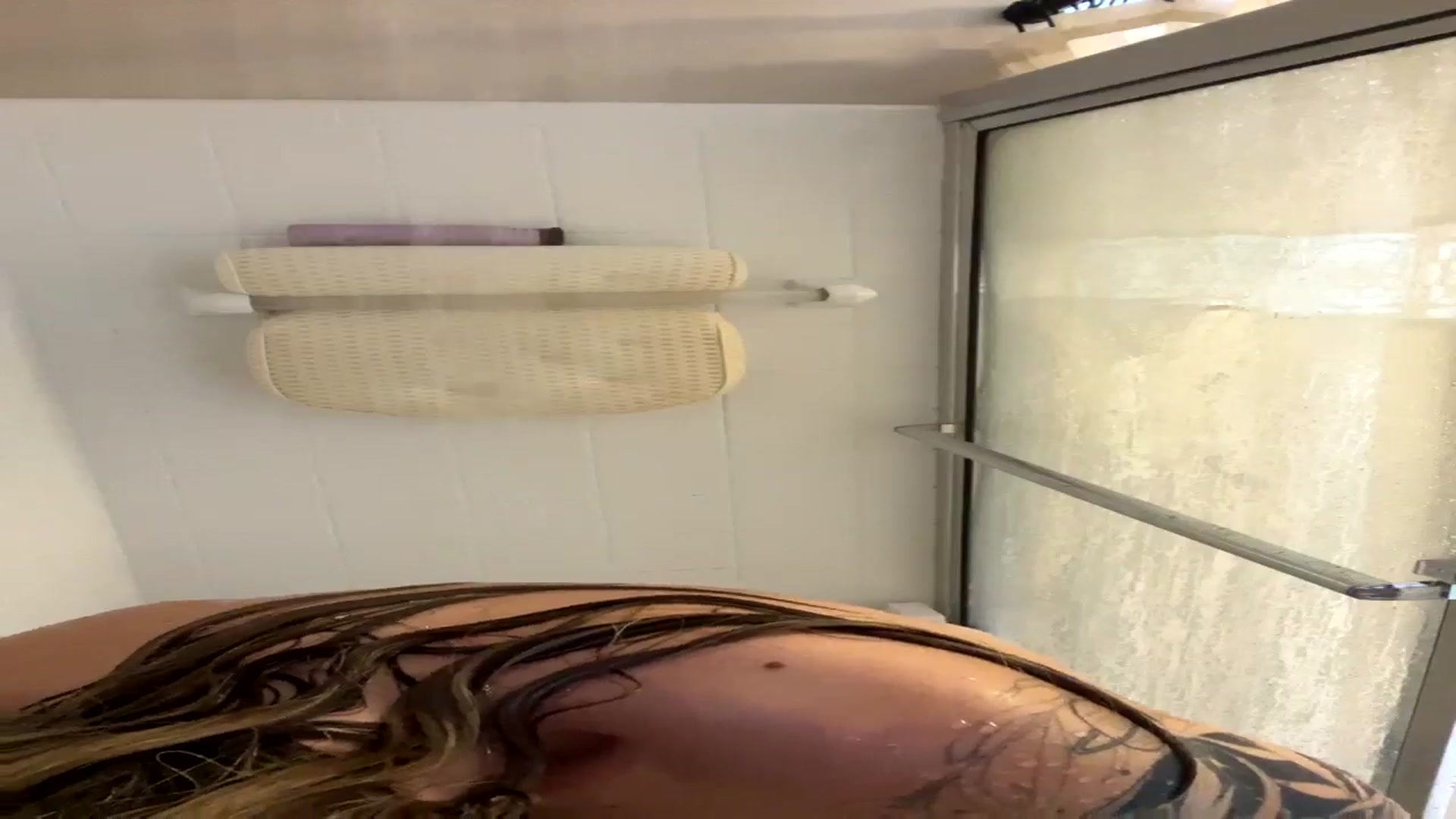 Lena_bee video thumbnail