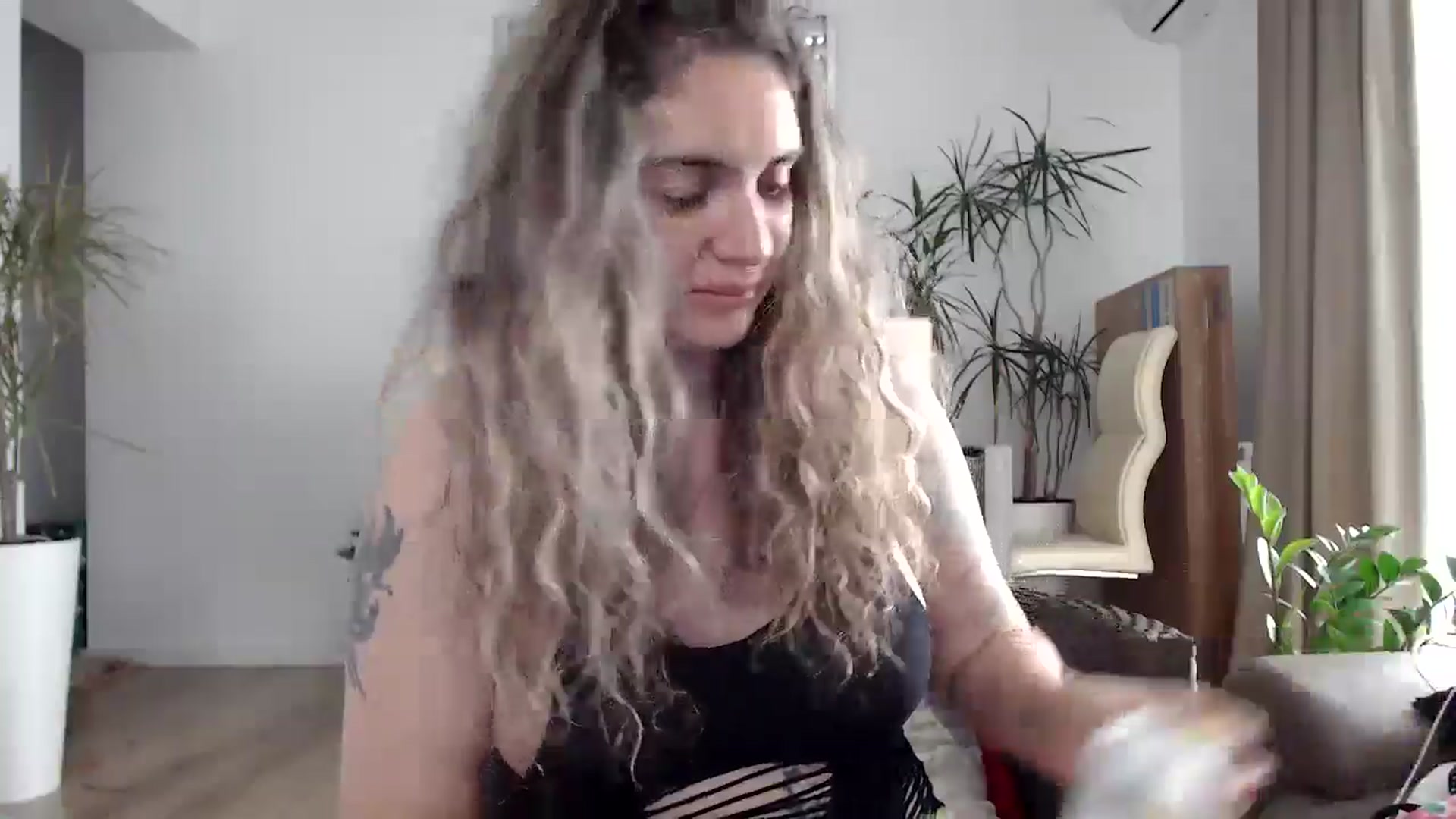 MissDivinna video thumbnail