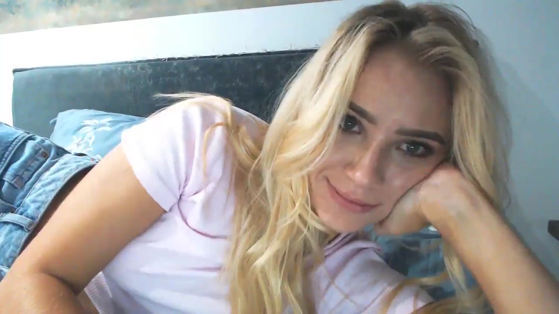 fiancee video thumbnail
