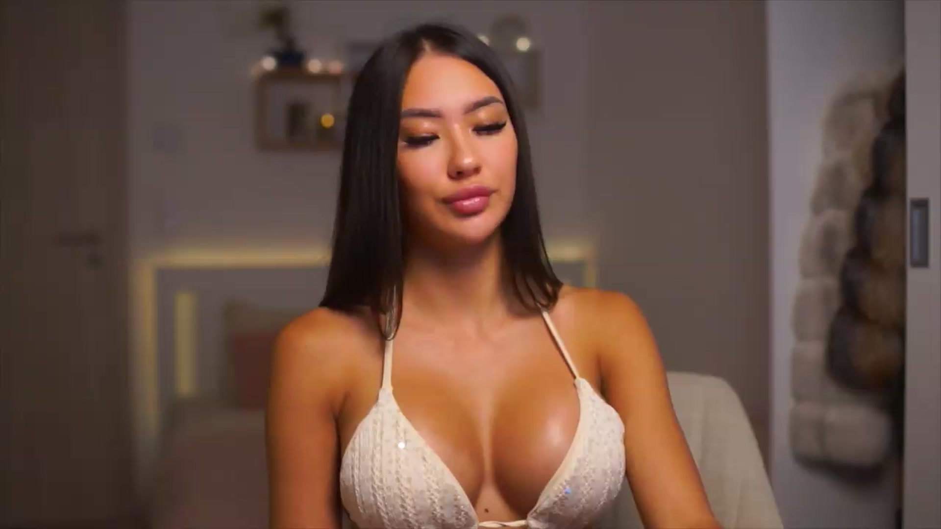 LimitedMai video thumbnail
